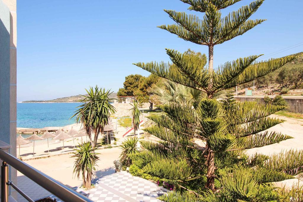 Hotel Artur Ksamil Exterior photo